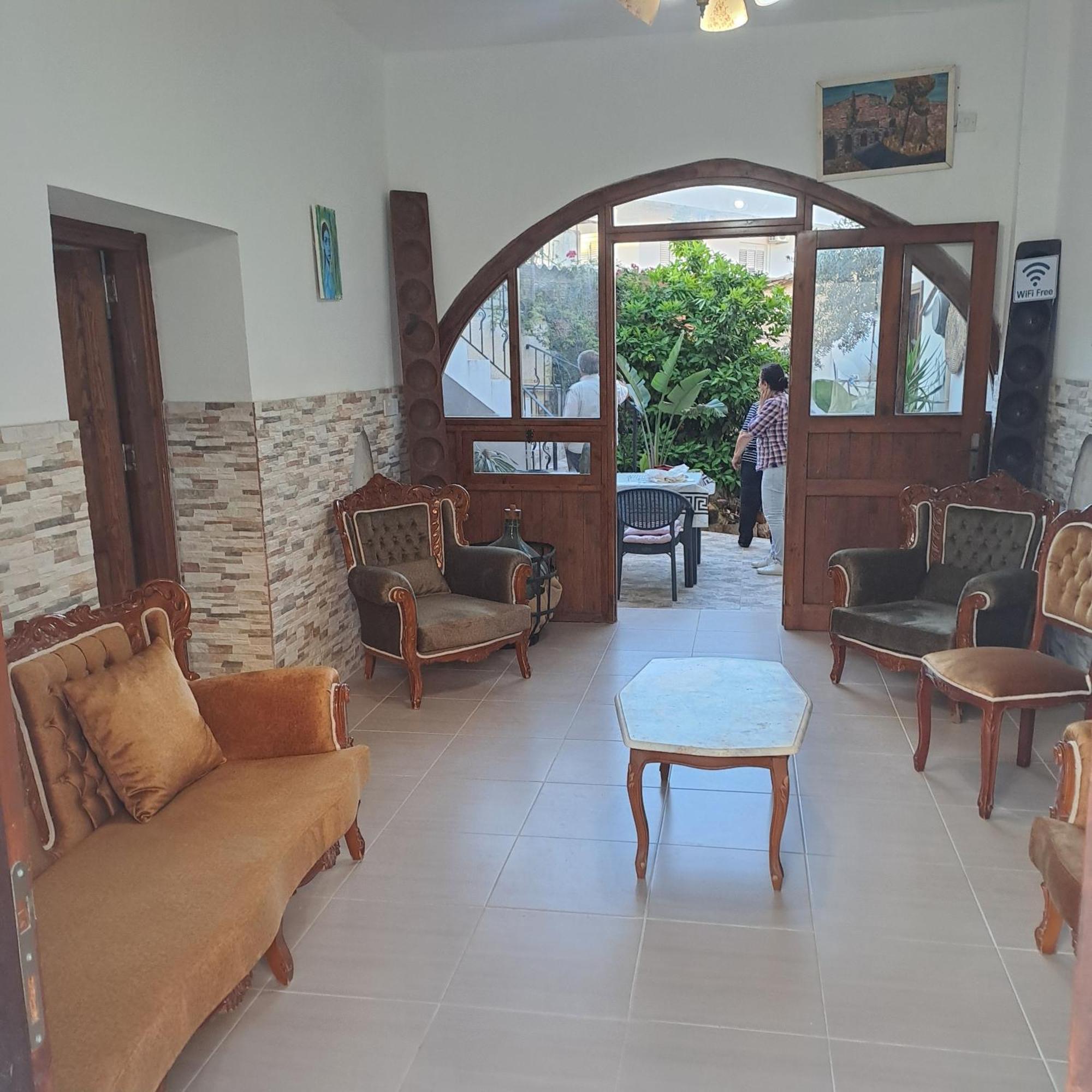 Magic Moon Guest House Famagusta  Exterior foto